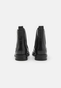 Billi Bi Botine clasice - black