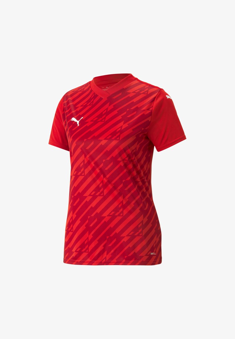 T-shirt de sport rouge avec un col en V, manches courtes, présentant un motif texturé de zigzags rouges plus foncés et un logo Puma blanc sur la poitrine.