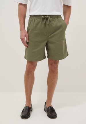 OVS, REGULAR-FIT SHORTS - Shorts - olive green