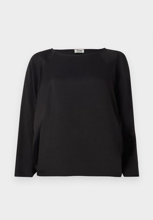 Svart langermet topp med rund hals og raglanermer, laget av et glatt og mykt stoff. Har en løs, avslappet passform.