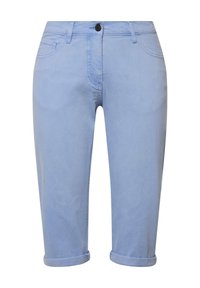Pantalones cortos azul cielo de algodón suave con trabillas para cinturón, cierre de botón, puños enrollados y diseño de cinco bolsillos.