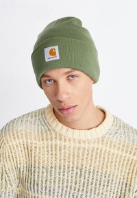 Niewybrane, dollar green