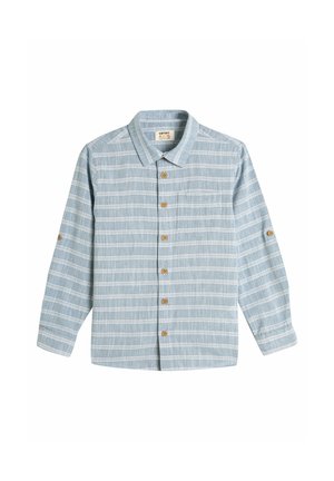 Camisa de manga larga azul claro con rayas blancas horizontales, cuello, botones en la parte delantera y bolsillo en el pecho. Confeccionada en tela texturizada.
