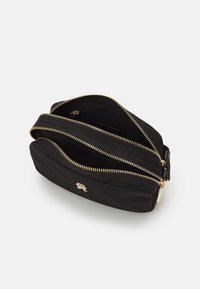 Tommy Hilfiger POPPY CAMERA BAG - Borsa a tracolla - black