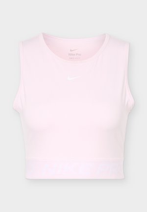 Απαλό ροζ αμάνικο cropped αθλητικό τοπ με στρογγυλή λαιμόκοψη και λογότυπο Nike Swoosh σε λευκό στο στήθος και στη ζώνη.