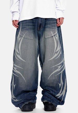 RHINESTONE TATTOO - Plati džinsi - denim