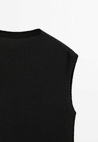 Zwarte mouwloze top met een geribbelde structuur, voorzien van een ronde halslijn en nette randen. Eenvoudig ontwerp zonder extra patronen of accenten.