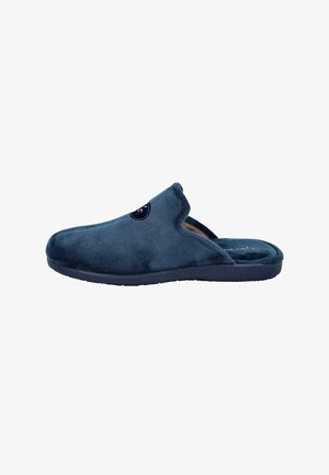 Zapatillas de casa azul marino tipo slip-on, fabricadas en un material suave con una superficie texturizada, con punta redondeada y un pequeño logotipo bordado.