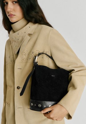 Pepe Jeans, KIARA SOHO - Håndtasker - black