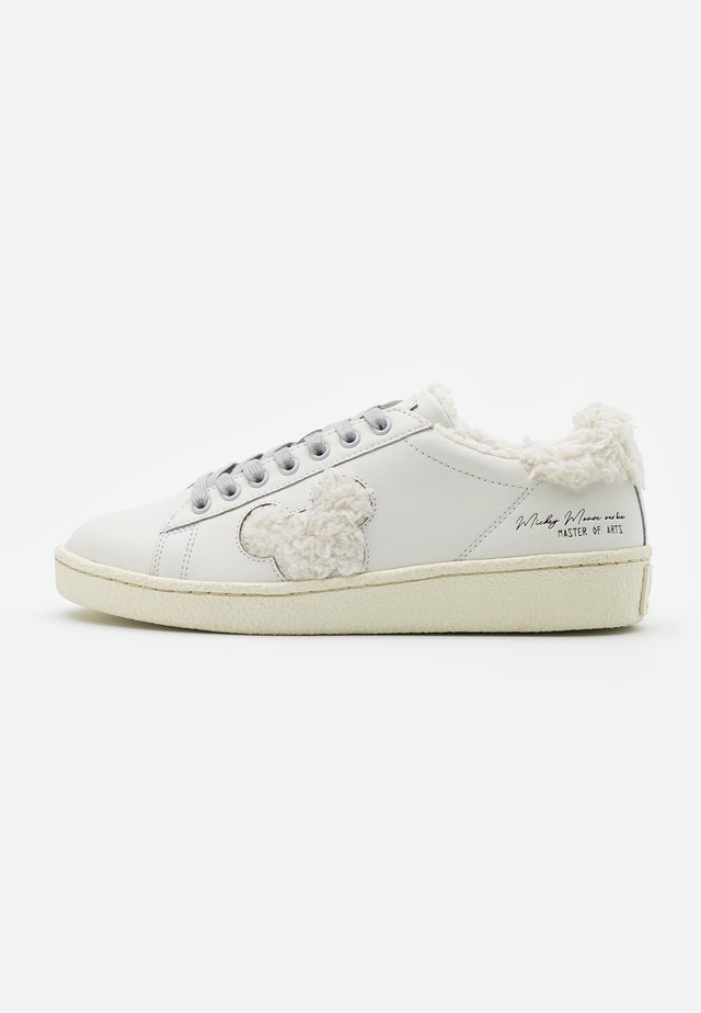 GRANMASTER - Matalavartiset tennarit - white