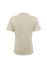 Beige kortemouwen polo shirt met textuur, van achteren getoond, met een traditionele kraag en een horizontale naad over de bovenrug.