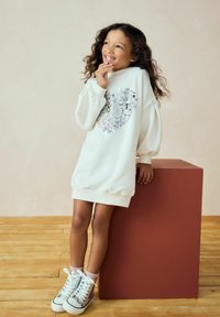 Next REGULAR FIT - Abito in maglia - ecru white sequin heart