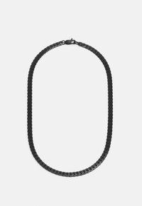 Collana nera intrecciata realizzata con anelli metallici, caratterizzata da una superficie liscia. Il design forma una forma ovale con una chiusura a gancio.
