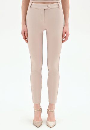 Chino - beige turtle