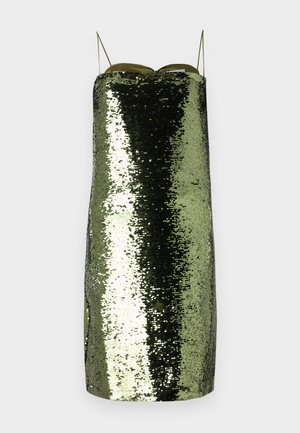 Abito verde in paillettes con taglio dritto, spalline sottili e regolabili, caratterizzato da una texture riflettente e una silhouette aderente.