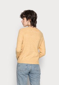 Vero Moda VMDOFFY - Camisola - chai teadetail melange
