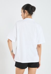 Thumbnail Image 5