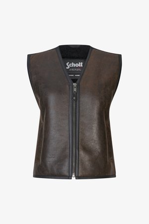 Colete de couro castanho com fecho de correr à frente, grandes aberturas para os braços e um forro suave. Apresenta um corte moderno e um design minimalista. Rótulo da marca Schott visível.