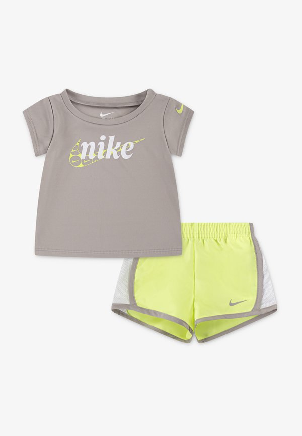 ESSENTIALS TEMPO SET - Print T-shirt - light lemon twist