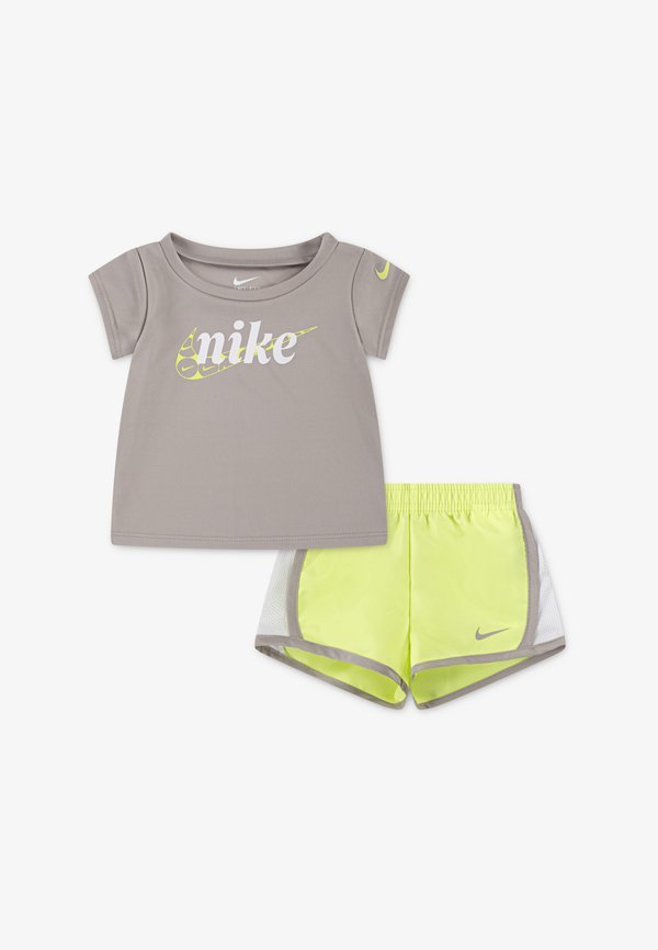 ESSENTIALS TEMPO SET - Print T-shirt - light lemon twist