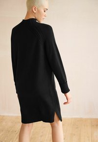 Next NECK MIDI - Pulóverruha - black