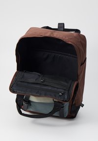 Doughnut MACAROON GO WILD SERIES BACKPACK UNISEX - Tagesrucksack - grey/brown