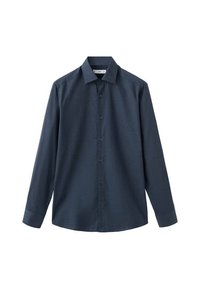 Camisa de manga larga de color azul marino, hecha de una tela texturizada, con cuello, cierre frontal de botones y puños ajustables.
