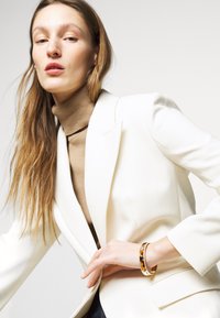 Lauren Ralph Lauren - CREST BANGLE - Karkötő - gold-coloured/tort Miniatűr kép 1