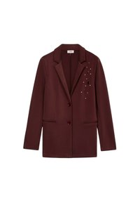 Blazer bordeaux con revers a giacca, due tasche frontali, bottoni rossi e decorazioni su un lato. Tessuto liscio e strutturato.
