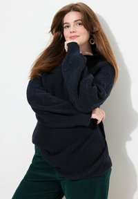 Ulla Popken CABLE TURTLENECK - Strickpullover - navy blue