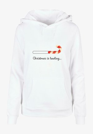 Biała bluza z kapturem z kieszenią z przodu. Posiada grafikę paska ładowania oraz kreskowanego laski cukrowej, z napisem "Święta się ładują...".