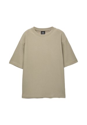 Beżowa, krótko rękawowa koszulka wykonana z fakturowanej tkaniny. Posiada okrągły dekolt oraz luźny, swobodny fason bez widocznych wzorów czy akcentów.