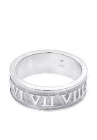 Ring aus Sterlingsilber mit einer glatten, polierten Oberfläche, die eingravierte römische Ziffern rund um den Ring trägt. Größe und Qualitätsmarkierungen innen.