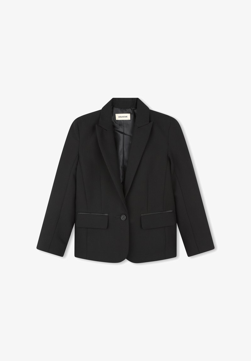 Zwarte blazer van gladde stof, met een schouderflap, een enkele knop aan de voorkant en twee horizontale zakken. Eenvoudig ontwerp, op maat gesneden pasvorm.