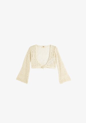 Cárdigan de ganchillo en color crema, con mangas largas y de campana, un escote en V profundo y un cierre delantero con lazo. El patrón incluye tejidos abiertos y un diseño texturizado.