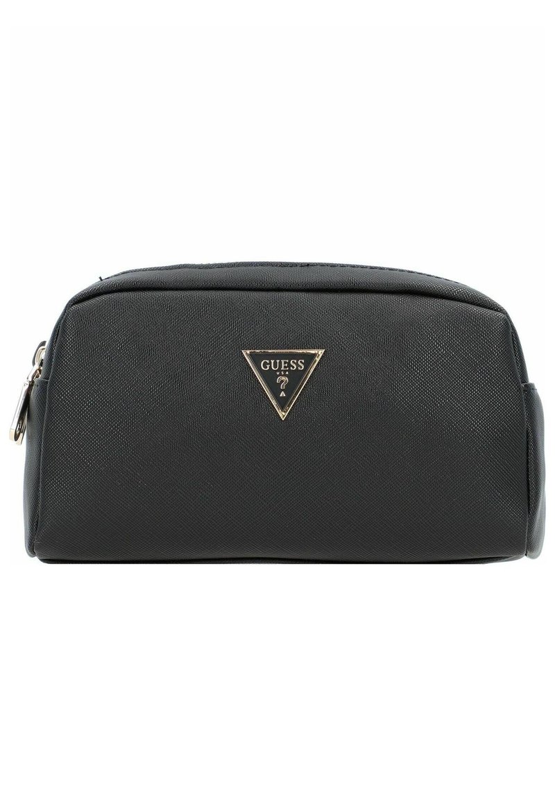 Borsa cosmetica nera con finitura testurizzata, placca a forma triangolare in tonalità oro e chiusura con zip; forma rettangolare compatta.