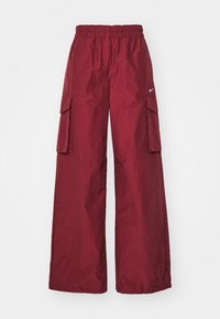 SPORTSWEAR EVERYTHING WOVENS - Pantalon cargo - dark team red