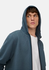 camel active MIT KAPUZE - Sweat zippé - tinted blue