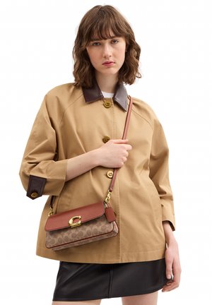 COACH Geantă de mână - b tan caramel
