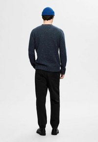 Selected Homme MIT RUNDHALSAUSSCHNITT  - Pullover - sky captain