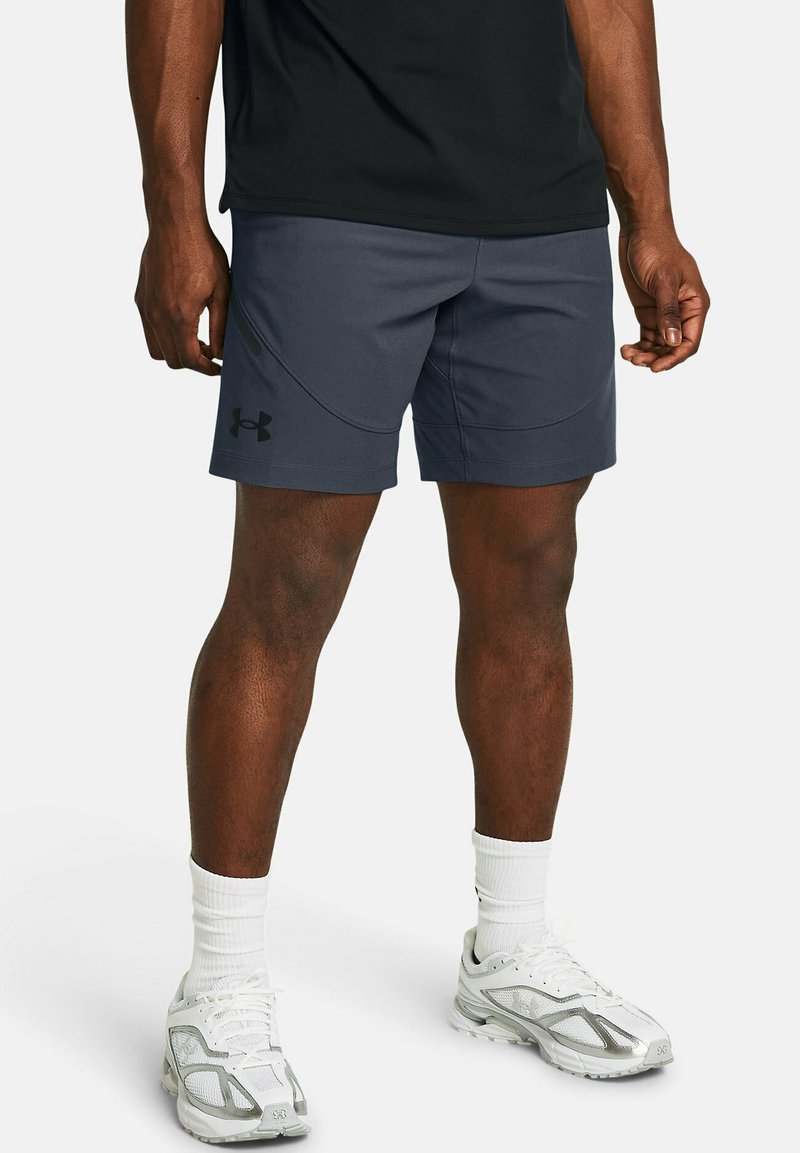 Under Armour UNSTOPPABLE - Pantalones montañeros cortos - downpour gray