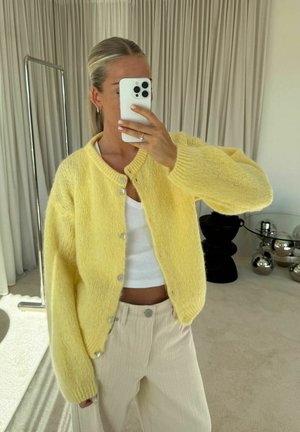 Noella, KAE - Strickjacke - butter yellow