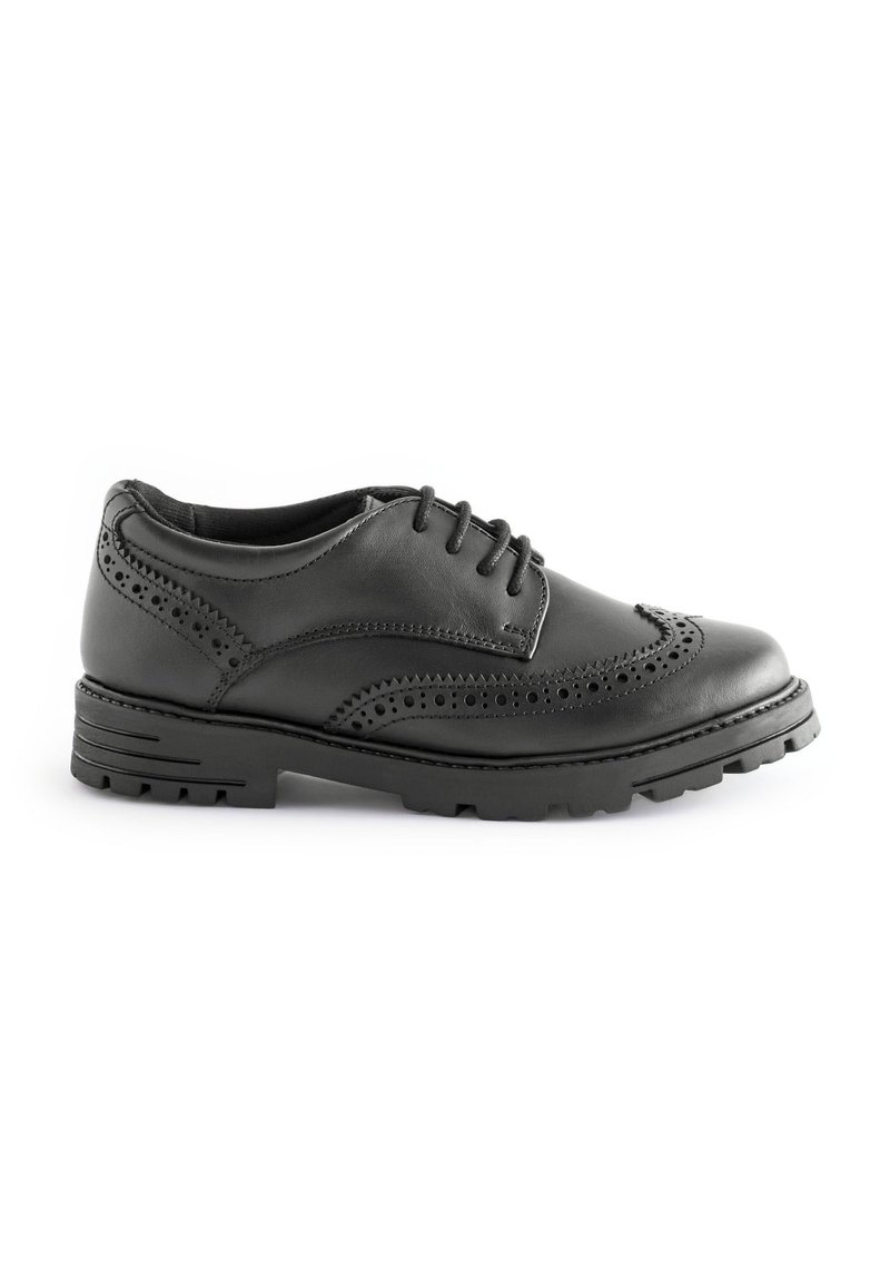 Chaussure habillée en cuir noir avec des détails perforés, design à lacets, bout rond et semelle robuste pour une meilleure adhérence et durabilité.
