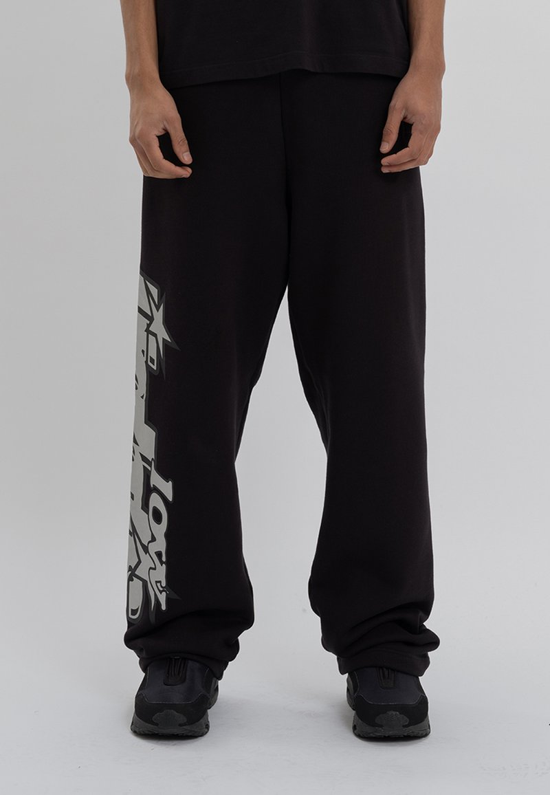 LOW LIGHTS STUDIOS® LUCKY 7 PANTS - Tracksuit bottoms - black