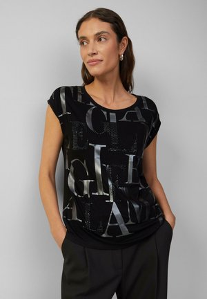 s.Oliver BLACK LABEL MIT GLÄNZENDEM FOLIEN - T-shirt imprimé - schwarz