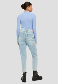 QS Longsleeve - himmelblau