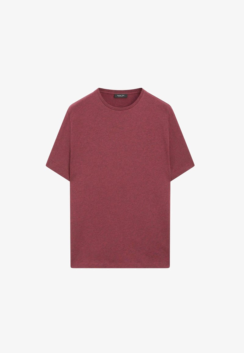 T-shirt color bordeaux realizzata in un tessuto morbido e testurizzato. Presenta un collo rotondo e maniche corte, con una vestibilità rilassata e ampia, senza grafiche visibili.