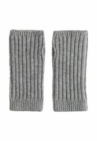 Scaldamuscoli grigi lavorati a maglia con una texture a coste, realizzati in un tessuto morbido e aderente. Ogni scaldamuscolo ha un design aperto.