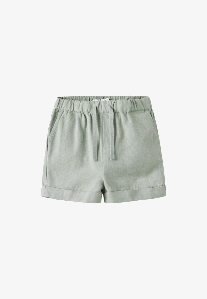 Lys grønne linned shorts med elastisk talje, snøre lukning og opfoldede manchetter. Har sidelommer for funktionalitet.