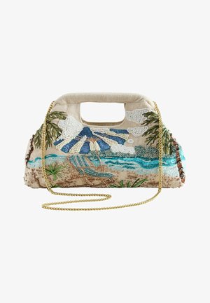 Somuļa somiņa ar pērļotu audumu un zelta ķēdi, attēlo pludmales ainavu ar palmām, atpūtas krēslu, saulessargu, okeāna viļņiem un mākoņiem.